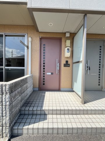 シャーメゾン大山A棟の玄関