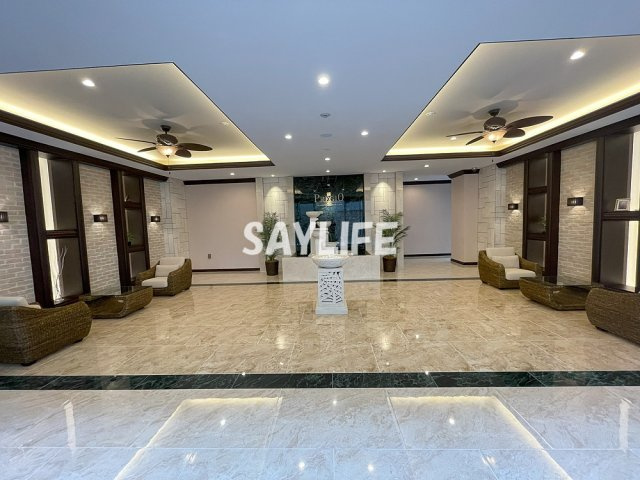 プレジオ荒本新町のロビー