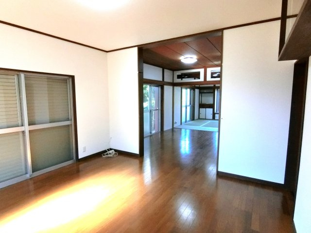 一宮町戸建の洋室