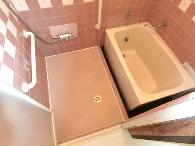 一宮町戸建の浴室