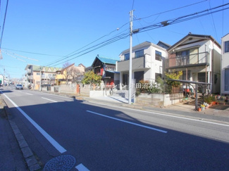 【前面道路含む現地写真】