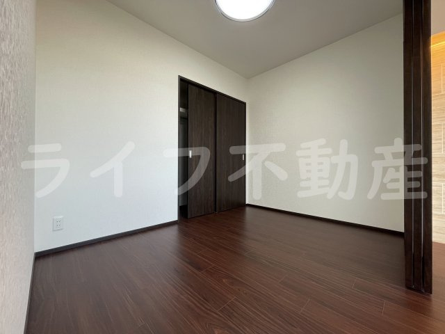 プレジオ荒本新町の内装|明るい色調の室内です