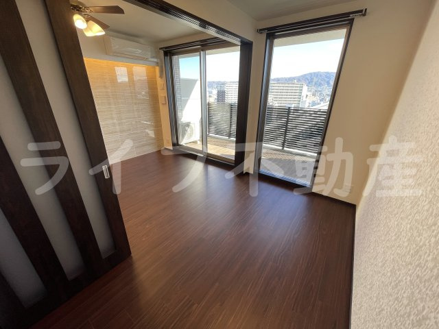 プレジオ荒本新町の洋室|広々とした洋室です