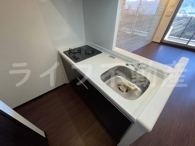 プレジオ荒本新町のキッチン|コンパクトなキッチンで掃除もラクラク