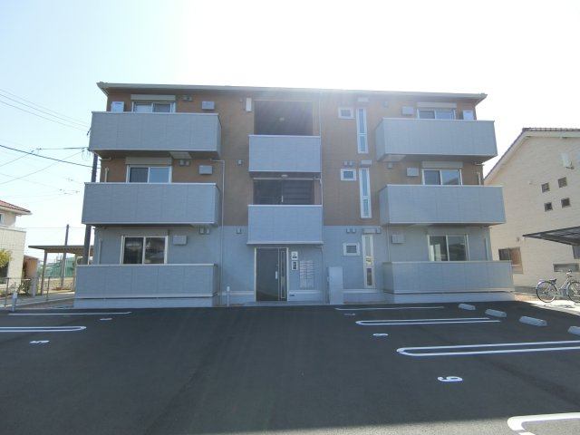 グランプレミア新開の外観