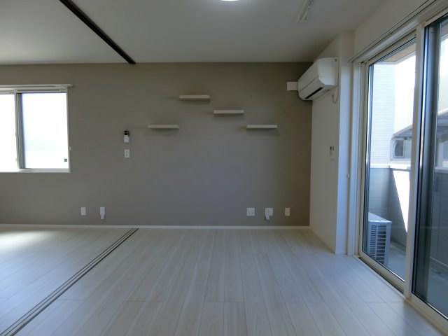 グランプレミア新開の居間・リビング