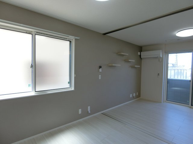 グランプレミア新開の洋室