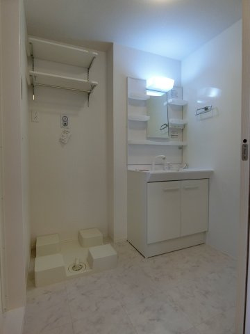 グランプレミア新開の洗面所