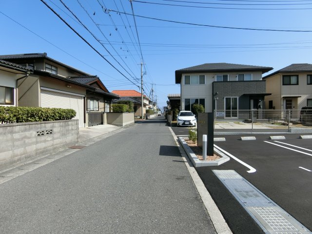 グランプレミア新開の周辺