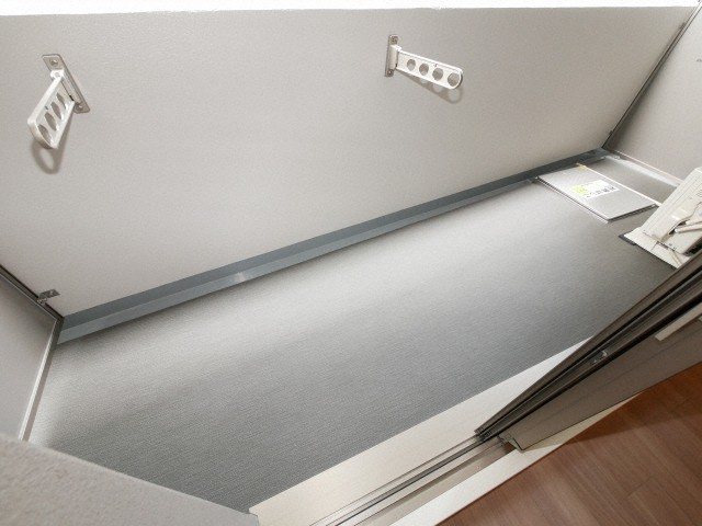 アドバンス難波ラシュレのエントランス