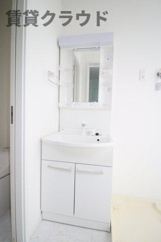 ハレマイレ・蘇我の洗面所|明るい洗面所です