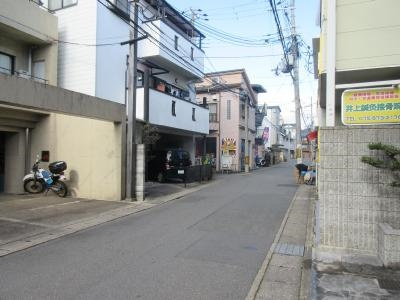 AP812（エーピー812）の周辺|前面道路