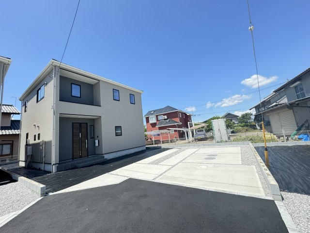 新築　高崎市新保田中1期　3号棟の駐車場|現地写真　駐車スペースは並列2台分可能です！
