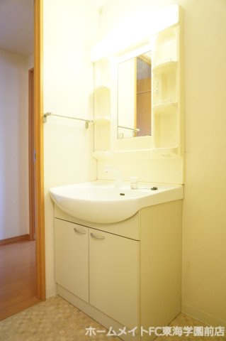 熊本市東区長嶺東８丁目の賃貸マンションの独立洗面台
