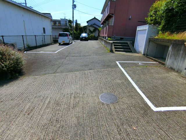 JMオレンジハイツの駐車場