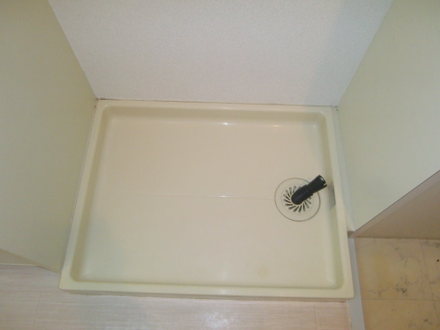 理光マンションの洗面所|室内洗濯パン