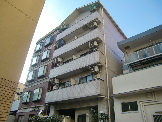 理光マンションの外観