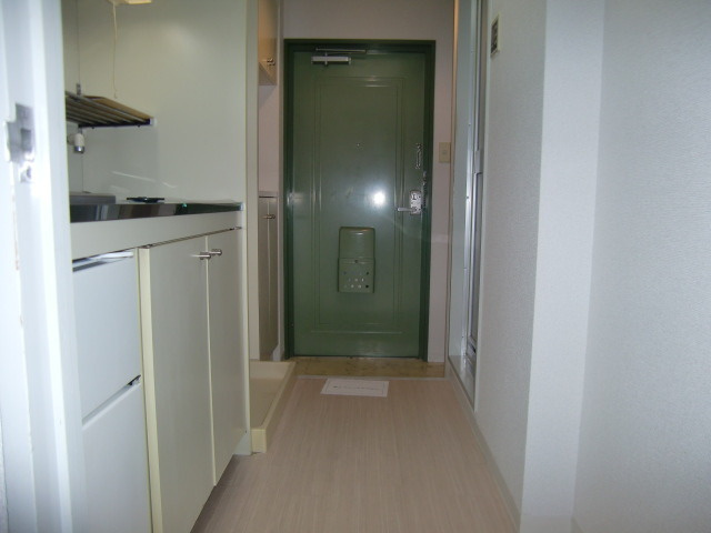 理光マンションの玄関