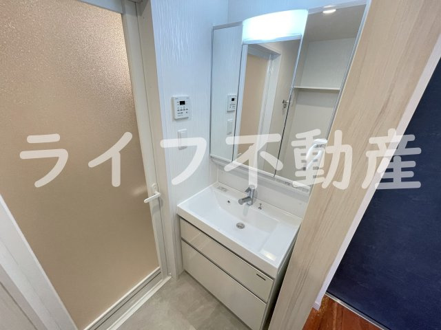 プレジオ荒本新町の独立洗面台