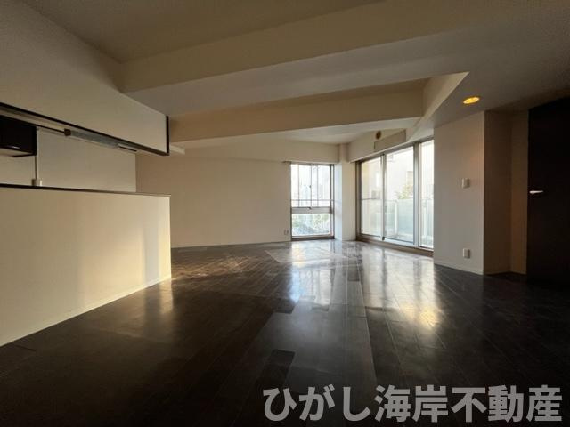 マリブコート茅ヶ崎の居間・リビング|23.5帖　LDK