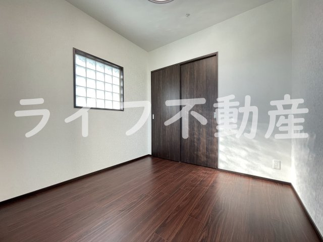 プレジオ荒本新町の居間・リビング|ゆったりとした居間です