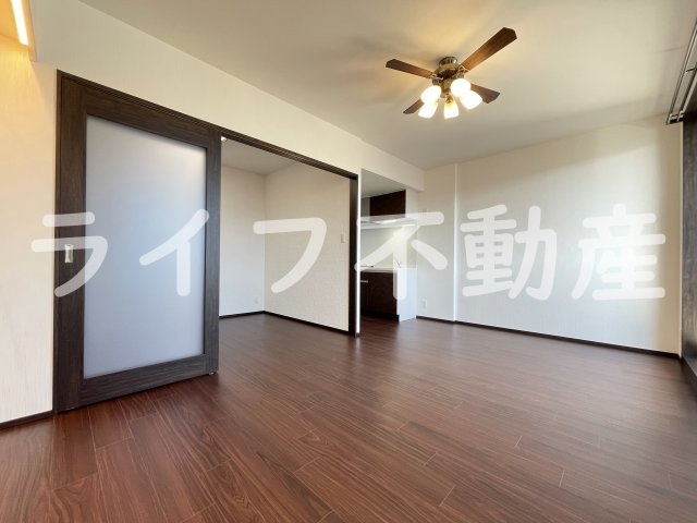 プレジオ荒本新町の居間・リビング|ゆったり過ごせるリビングです