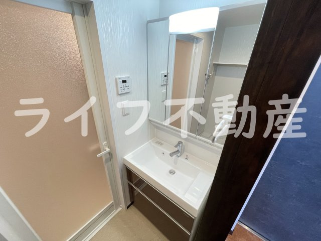 プレジオ荒本新町の独立洗面台|独立洗面台で身支度をすべて済ませてしまいましょう