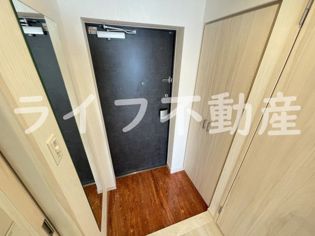 プレジオ荒本新町の玄関|きれいな玄関です
