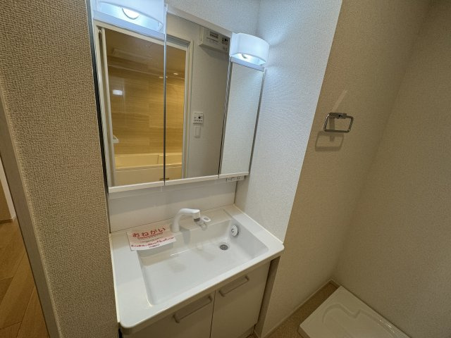 フラワーヨコスカの独立洗面台