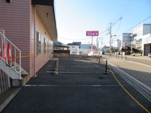 【駐車場】