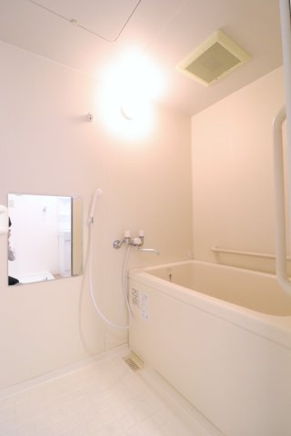 マンションフォルツーナの浴室