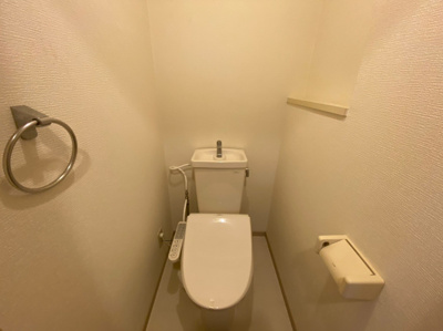 【トイレ】 | フォルム博多 | 別号室の写真になります。現況優先。