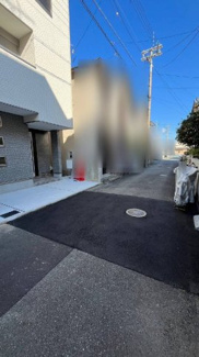 【前面道路含む現地写真】