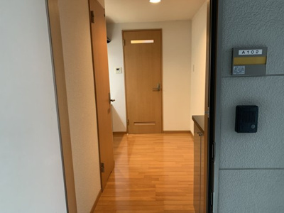 【玄関】 | プレスト九大病院前A棟 | 別号室の写真になります。現況優先。