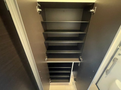 【その他】 | Ｍ＆Ｍ'sヒルズアサギリ | シューズボックス