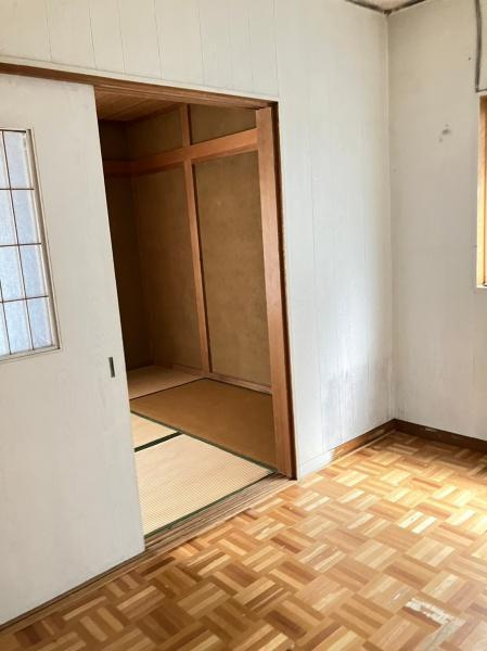 昭栄町　中古一戸建ての居間・リビング|■物件内覧・資金計画相談・住宅ローン相談、リフォーム相談、お問合せ受付中■
※当日・翌日のご内覧、ご相談はお電話でのお問合せがスムーズです！