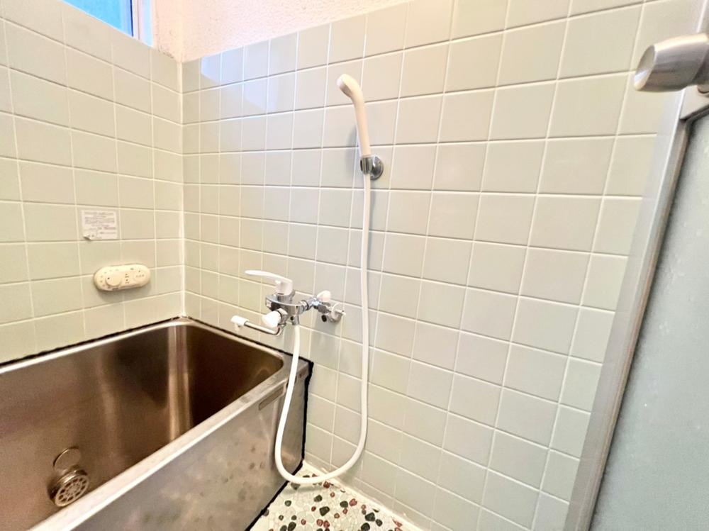 昭栄町　中古一戸建ての浴室|■物件内覧・資金計画相談・住宅ローン相談、リフォーム相談、お問合せ受付中■
※当日・翌日のご内覧、ご相談はお電話でのお問合せがスムーズです！