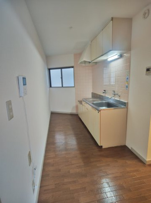 【内装】 | エレガンスシティー | 内装は落ち着いています