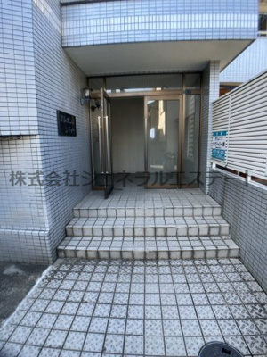 【エントランス】 | エレガンスシティー | エントランスです