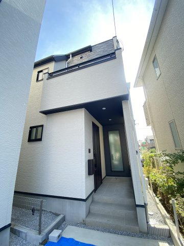 江戸川区上篠崎２丁目　新築戸建ての外観