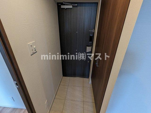 エスリード ザ・グラン上本町の玄関