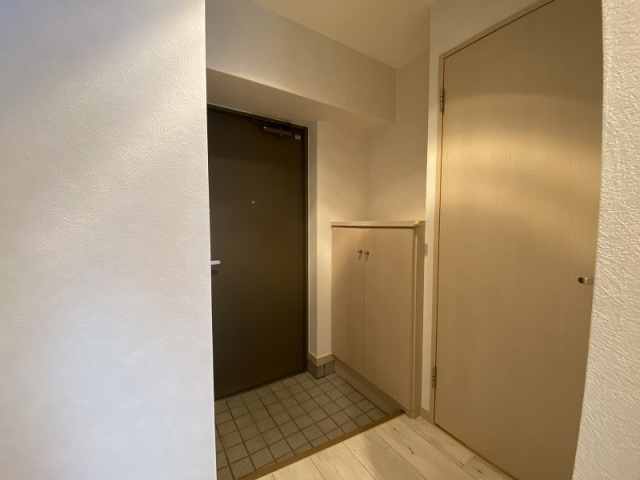 【玄関】 | A-FIVE | 別号室の写真になります。現況優先。