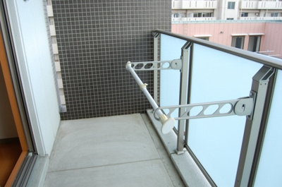 【バルコニー】 | willDo四日市鵜の森 | ※同建物同型別のお部屋