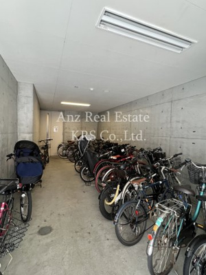 【その他共用部分】 | ビエラ江戸堀 | 駐輪場です。