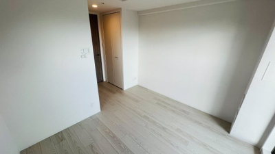 【洋室】 | エスリード大阪リエート