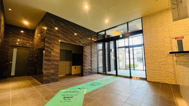 【エントランス】 | エスリード大阪リエート