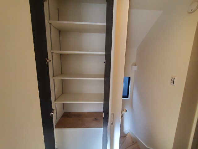 【収納】 | 杉並区成田東5丁目　B号棟 | LDKには解放感を演出する吹抜けあり♪グルニエなど収納も豊富な３LDK＋P！完成し、ご内覧可能です♪♪