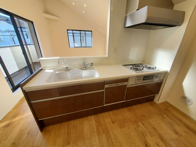 【キッチン】 | 杉並区成田東5丁目　B号棟 | LDKには解放感を演出する吹抜けあり♪グルニエなど収納も豊富な３LDK＋P！完成し、ご内覧可能です♪♪