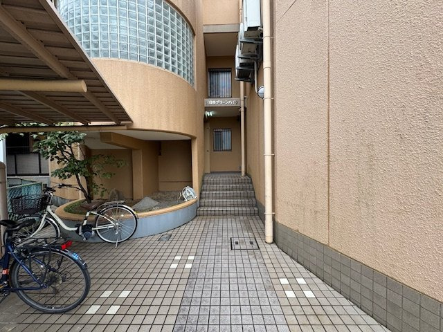 三日市グリーンハイツのエントランス