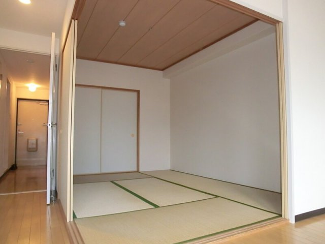 エリム摩耶の居間・リビング